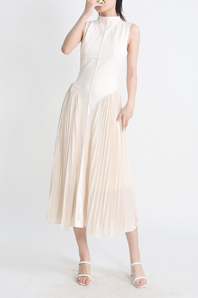 Amira Highend Stylish Sleeveless Pleated Dress