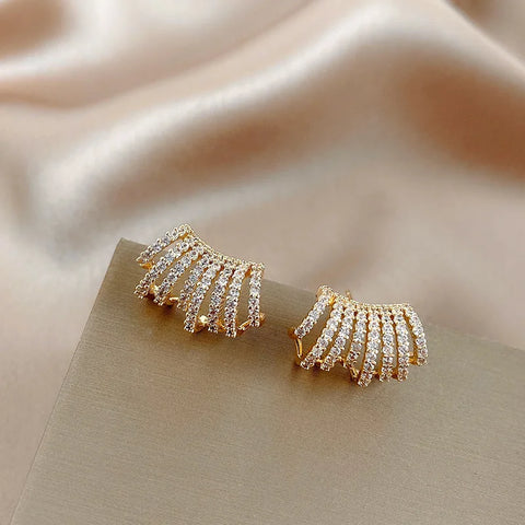 Bright Crystal Luxury Korean Unusual Claw Stud Irregular Pearl Earring