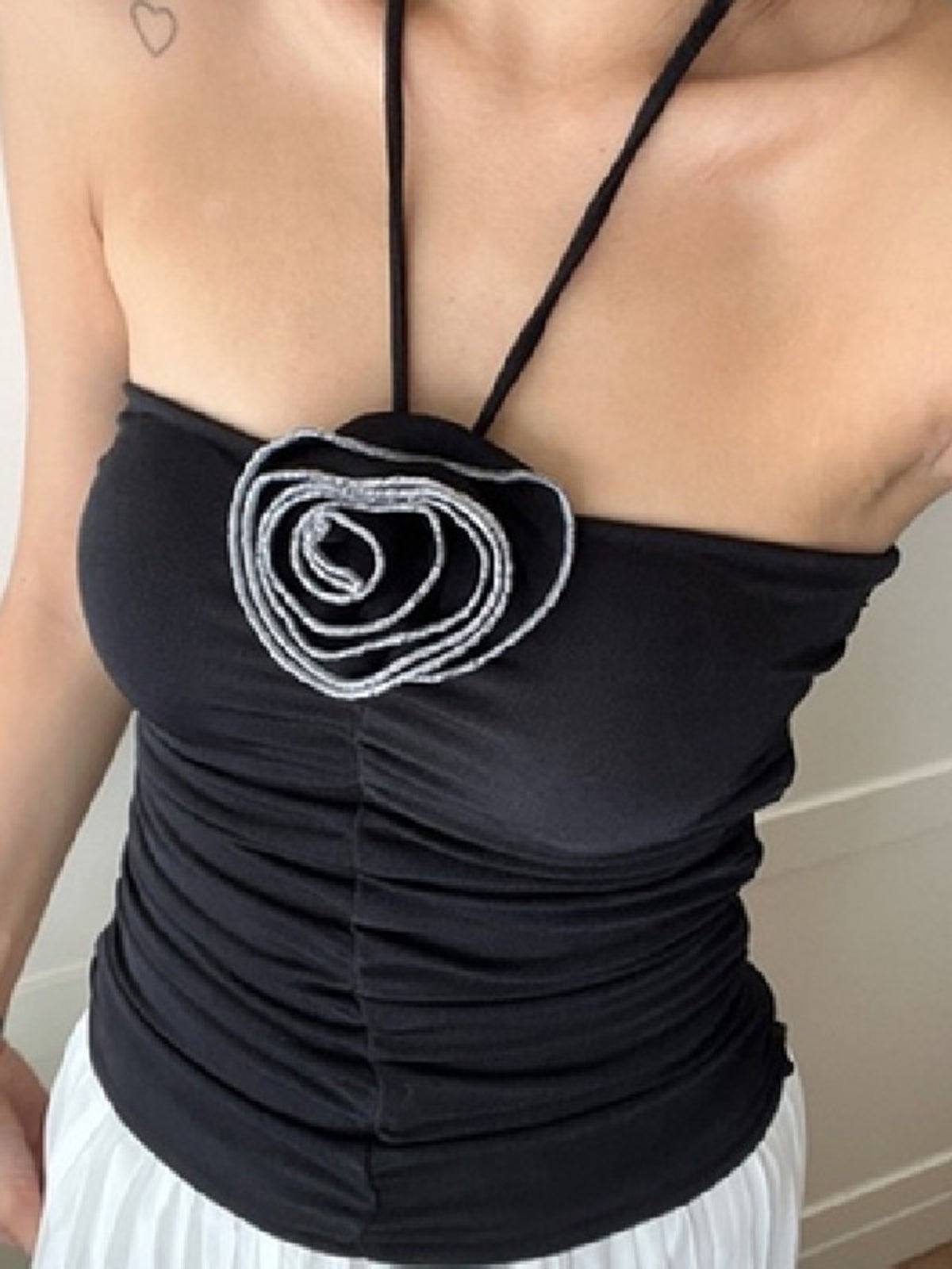 Halter Neck Rosette Trendy Bud Tank Top