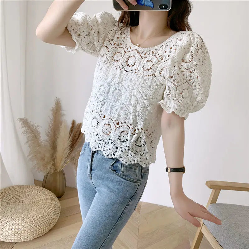 Loose Hollow-out Crocheted Puff Short Sweater Blouse