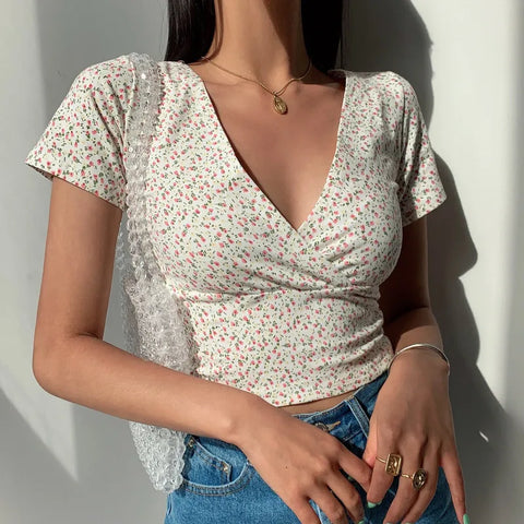 Retro Floral V-neck Slimming Wild Crop Top