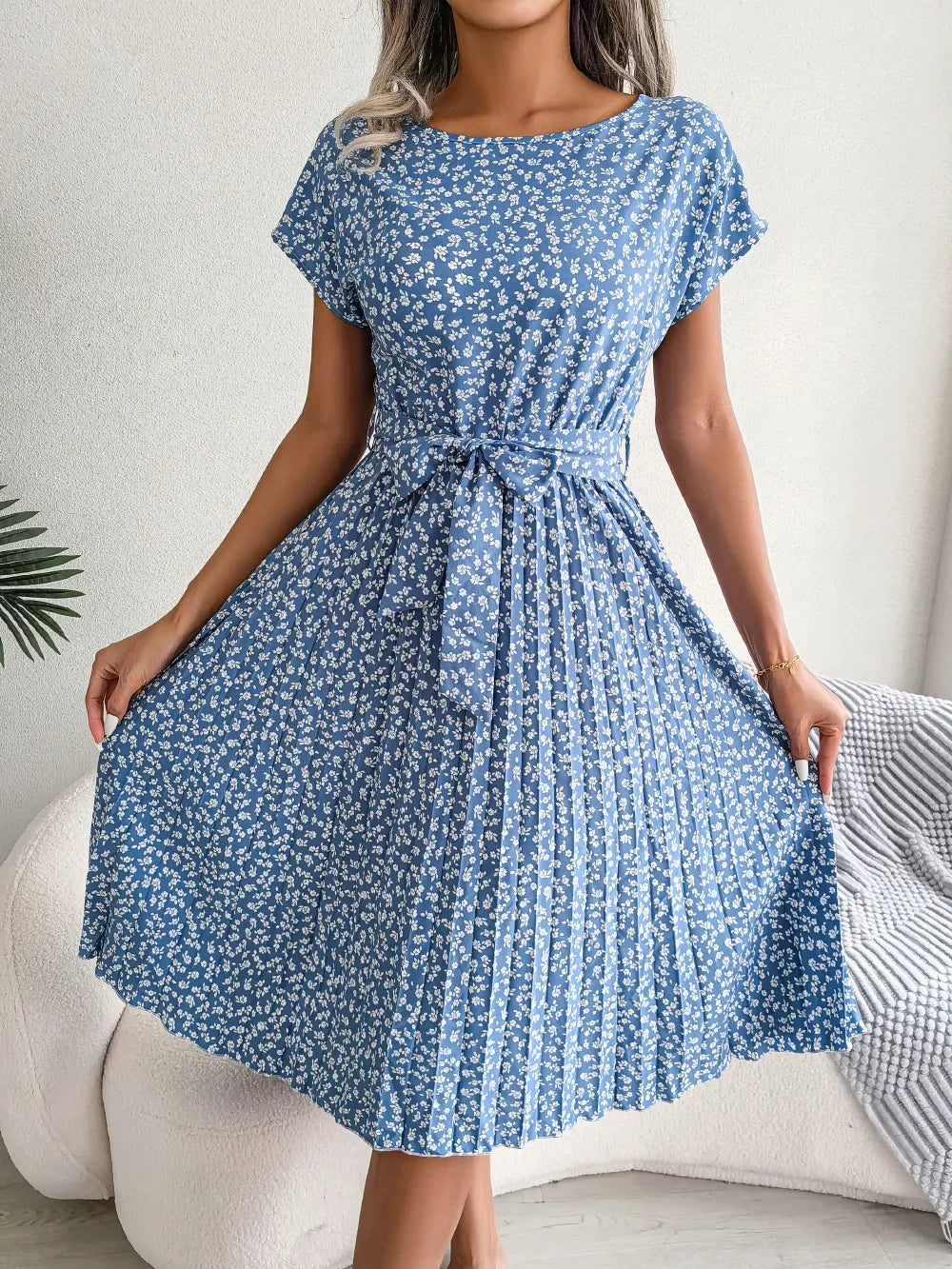 Elegant Floral Print Pleated Summer Lace-up O-neck Short Sleeve Swing Midi Dress