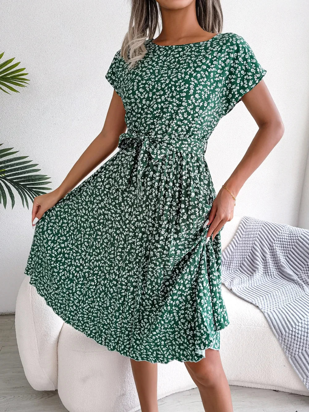 Elegant Floral Print Pleated Summer Lace-up O-neck Short Sleeve Swing Midi Dress