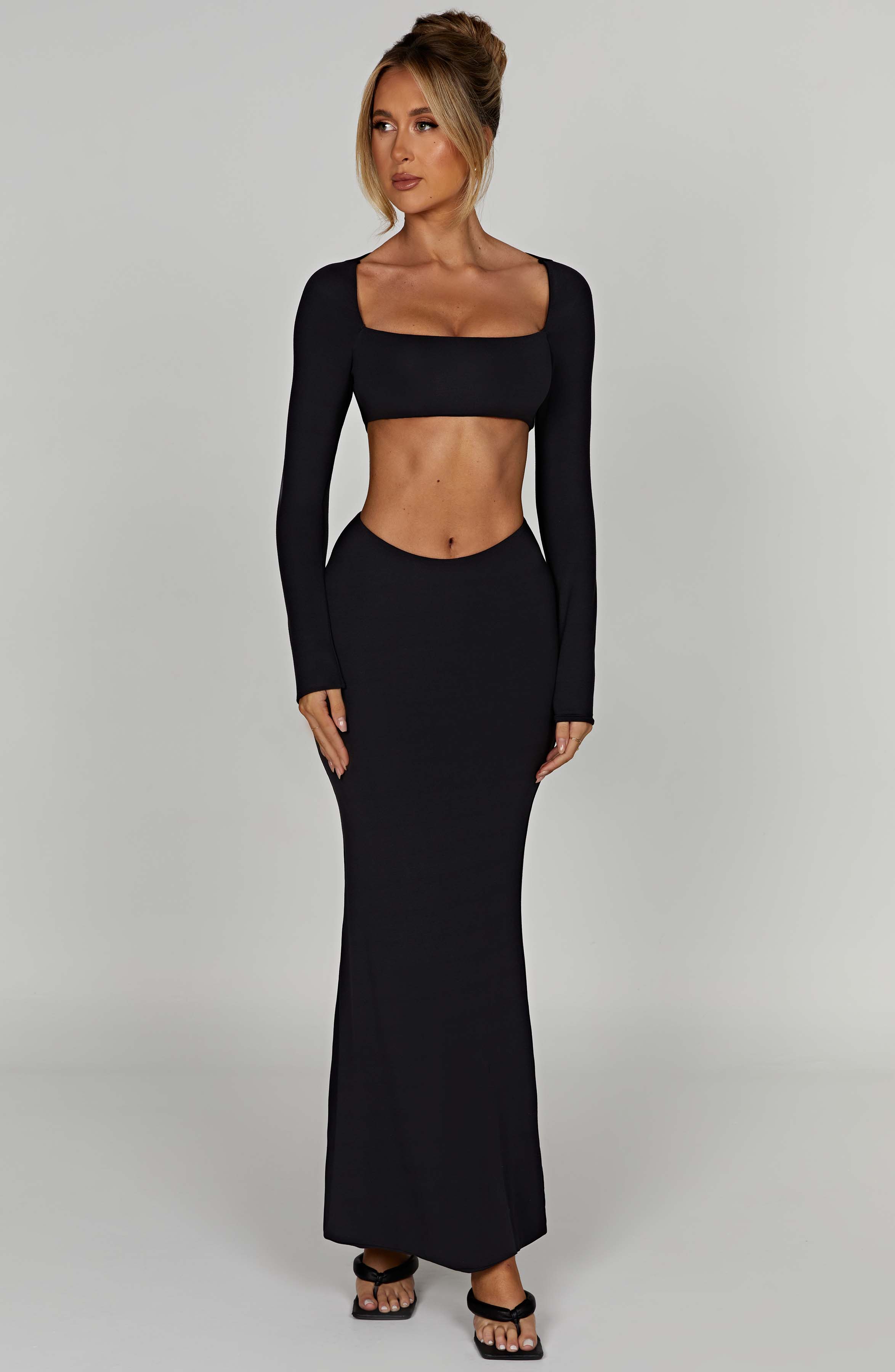 Amari Maxi Graceful Dress - Black