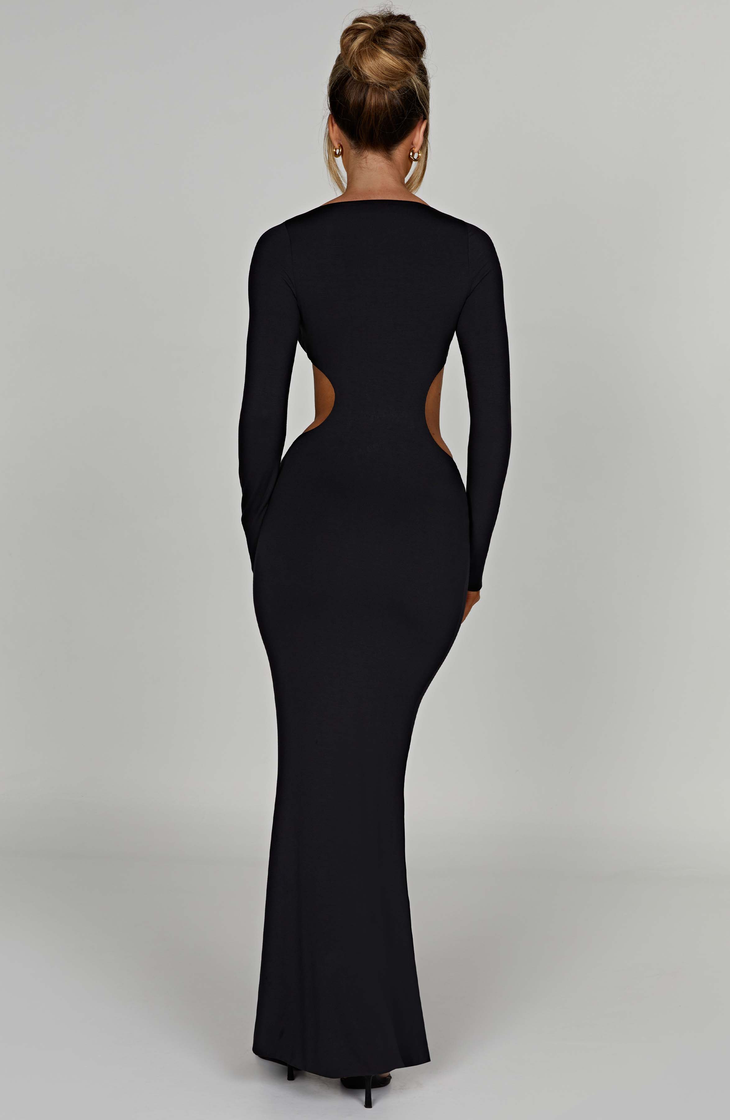 Amari Maxi Graceful Dress - Black